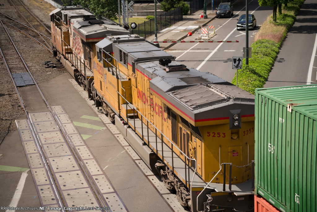 UP 5253
